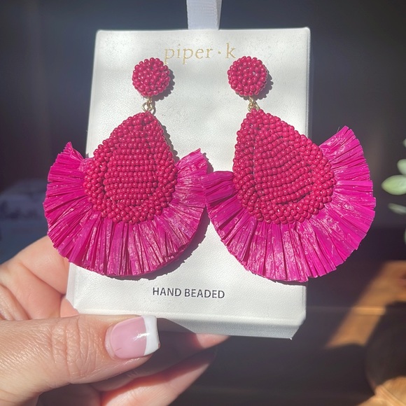 NIB Piper K Pink Hand Beaded Stud Dangle Earrings - Picture 6 of 6